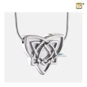 Pendentif cinéraire en forme de triangle celtique