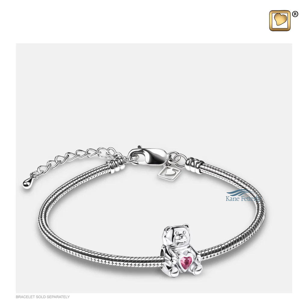 Breloque pour cendres ourson illustrée avec bracelet