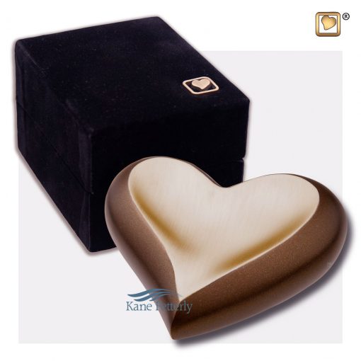 Urne miniature en forme de coeur illustrée avec boite