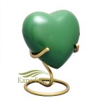 Urne miniature en coeur en laiton vert