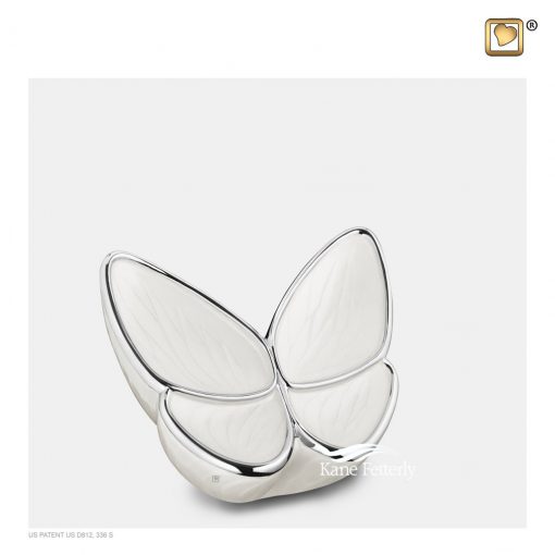 Urne miniature en forme de papillon, finition nacrée perle.